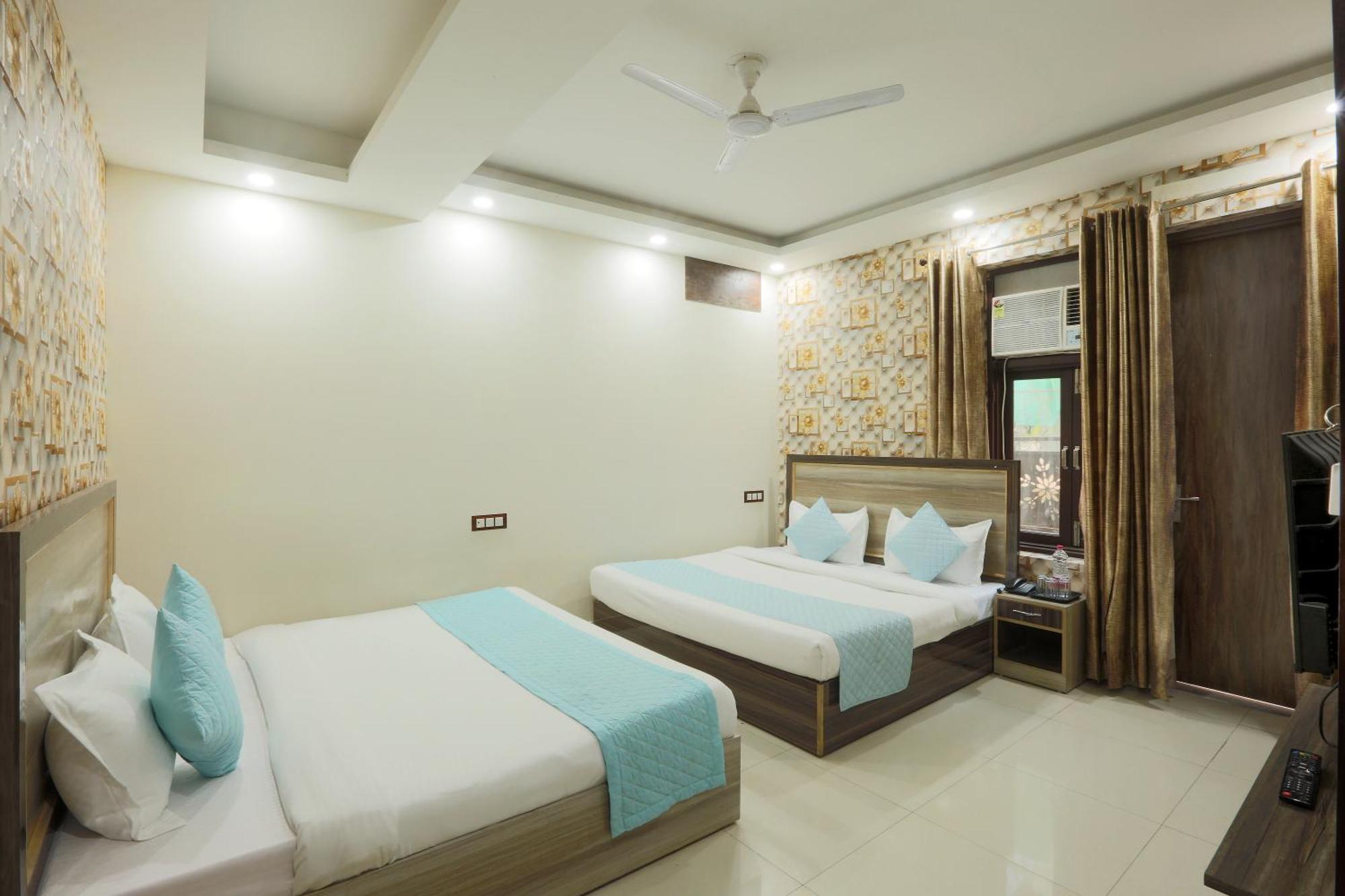 Hotel Triton Grand At Delhi Airport Új-Delhi Kültér fotó